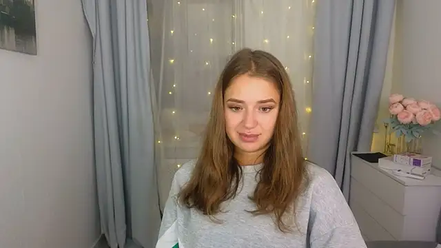 Snapshot of LovelyJessie chatting on March 4, 2025, 2:10 pm LovelyJessie online show from March 4, 2025, 2:10 pm