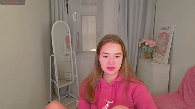 Snapshot of LovelyJessie chatting on November 24, 2025, 1:55 pm LovelyJessie online show from November 24, 2025, 1:55 pm