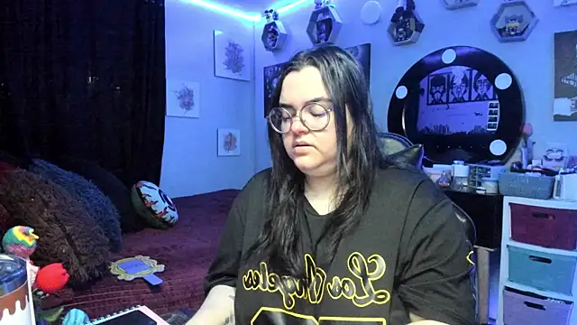 Luise Meyrink online show from February 25, 2026, 2:12 am