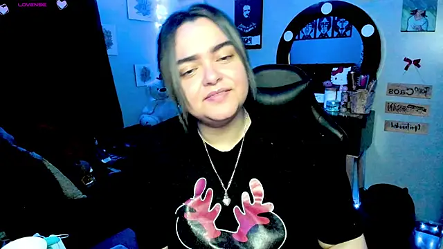 Snapshot of Luise_Meyrink chatting on March 6, 2025, 3:13 am Luise Meyrink online show from March 6, 2025, 3:13 am