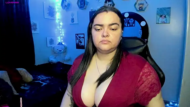 Snapshot of Luise_Meyrink chatting on February 27, 2025, 4:13 am Luise Meyrink online show from February 27, 2025, 4:13 am