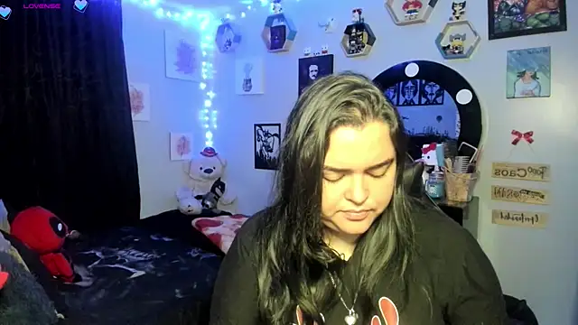 Snapshot of Luise_Meyrink chatting on March 21, 2025, 4:17 am Luise Meyrink online show from March 21, 2025, 4:17 am