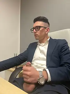 masterboss  online show from February 17, 2025, 7:44 pm