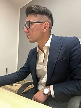 masterboss  online show from October 10, 2025, 8:37 am