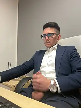 masterboss  online show from February 6, 2025, 12:37 pm