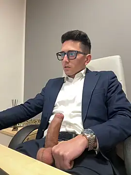 masterboss  online show from February 13, 2025, 12:43 pm