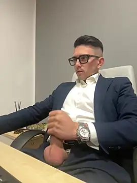 masterboss  online show from December 5, 2025, 12:48 pm