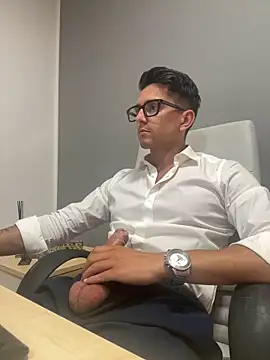 masterboss  online show from September 19, 2025, 11:47 am