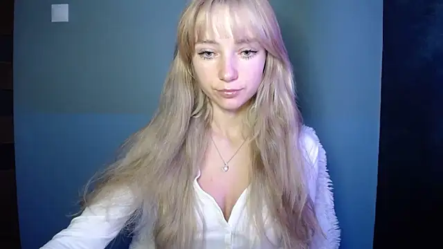 LuciaYoung online show from October 11, 2025, 5:19 am