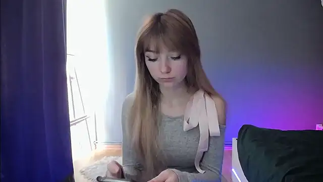 LuciaYoung online show from March 19, 2025, 10:22 am