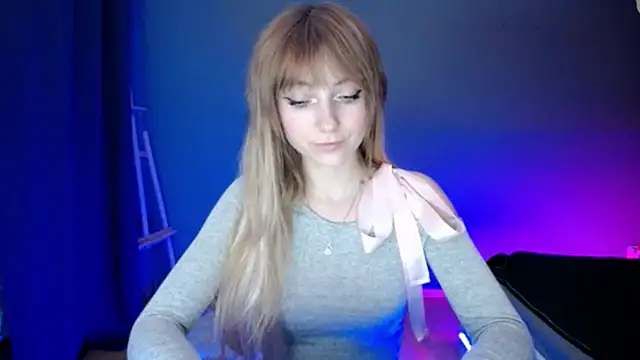 LuciaYoung online show from March 18, 2025, 10:37 pm