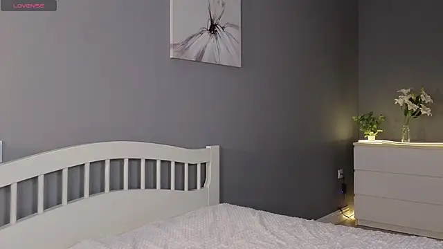 CutieBeauty online show from March 9, 2025, 2:32 pm