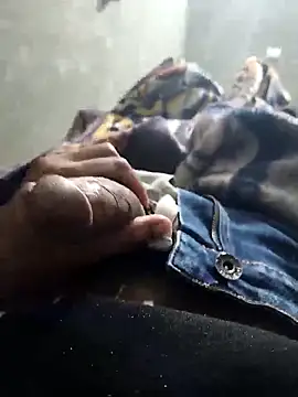 javihot1999 online show from November 17, 2025, 12:14 am