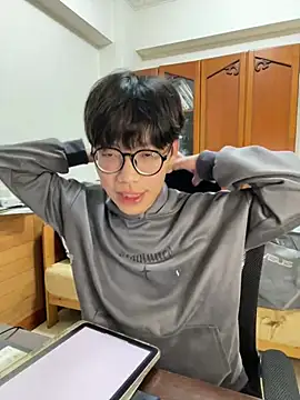 hihi0169 online show from December 19, 2024, 1:18 pm