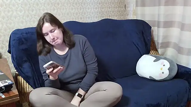 Snapshot of franceska_blue chatting on October 4, 2025, 9:11 am franceska blue online show from October 4, 2025, 9:11 am