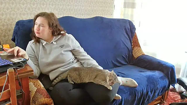 Snapshot of franceska_blue chatting on October 20, 2025, 9:43 am franceska blue online show from October 20, 2025, 9:43 am