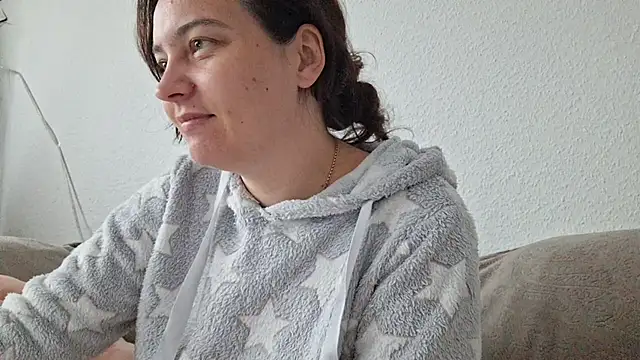 Cyndee Winter online show from October 4, 2025, 11:56 am