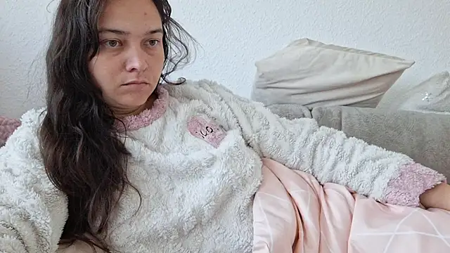 Cyndee Winter online show from September 29, 2025, 7:59 am