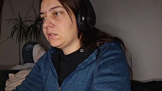 Cyndee Winter online show from November 4, 2025, 5:17 pm