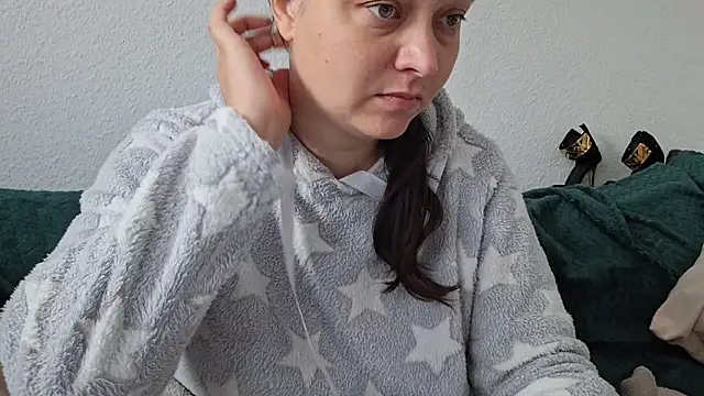 Cyndee Winter online show from September 23, 2025, 10:33 am