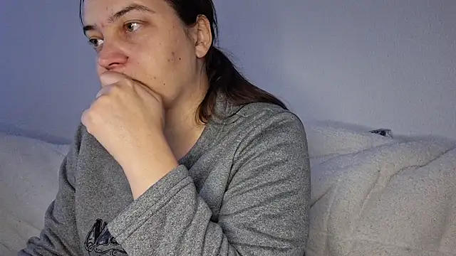 Cyndee Winter online show from October 25, 2025, 2:28 pm