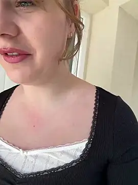 MaribelRiver online show from March 22, 2025, 2:47 pm