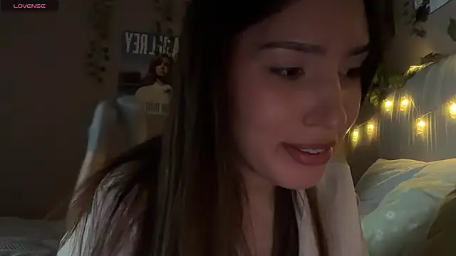 Anisawithlove online show from April 19, 2026, 10:27 am