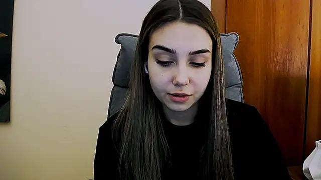 Lili magic online show from March 21, 2025, 1:34 pm