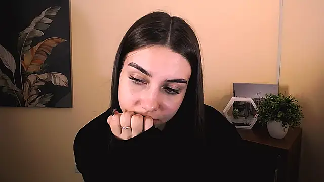 Lili magic online show from October 4, 2025, 12:17 pm