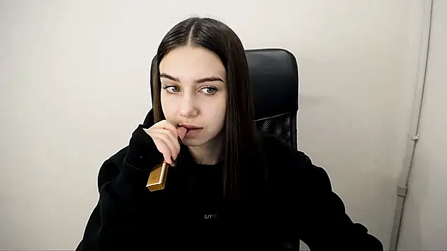 Lili magic online show from October 24, 2025, 9:30 am