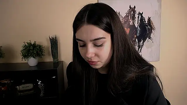 Lili magic online show from December 14, 2025, 3:28 pm