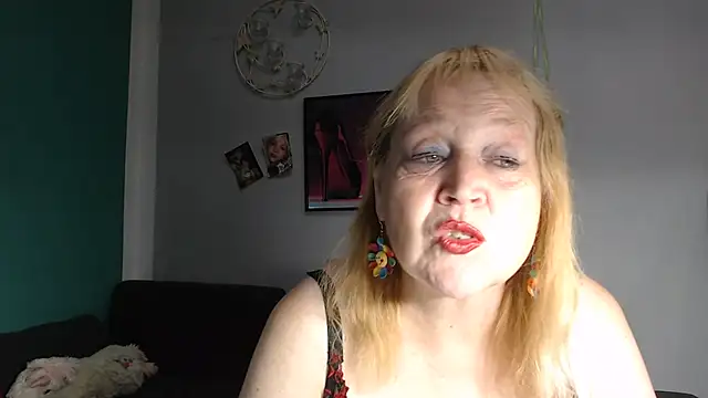 Blasflittchen online show from July 12, 2026, 1:12 pm