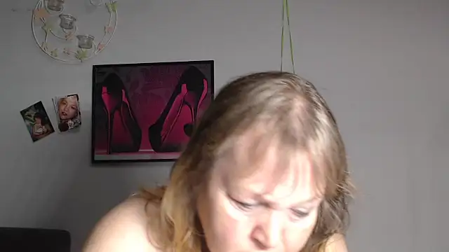 Blasflittchen online show from November 16, 2025, 8:57 pm