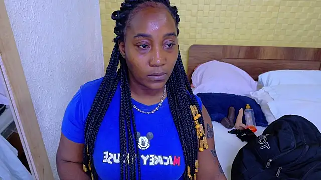 kiara evanss online show from October 6, 2025, 11:38 pm