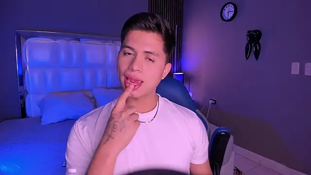 Snapshot of Niicky1_ chatting on September 9, 2025, 8:40 pm Niicky1 online show from September 9, 2025, 8:40 pm