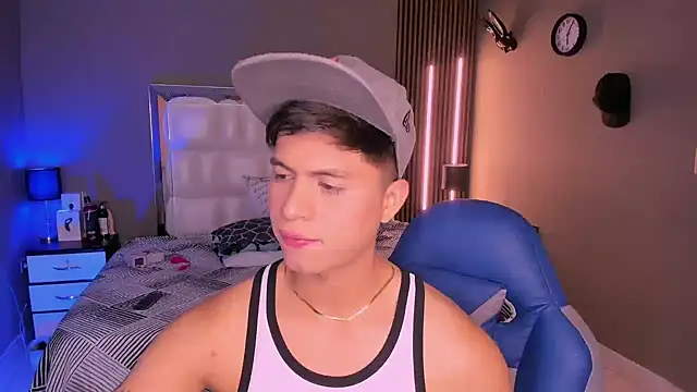 Snapshot of Niicky1_ chatting on March 11, 2025, 8:53 pm Niicky1 online show from March 11, 2025, 8:53 pm