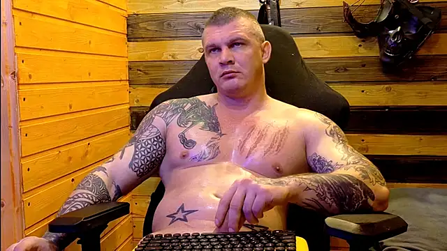 Snapshot of MrrKray chatting on January 18, 2026, 7:39 pm MrrKray online show from January 18, 2026, 7:39 pm