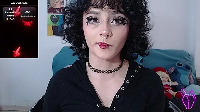 kitty22  online show from September 27, 2025, 1:39 pm