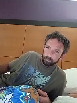 Treemandude online show from October 31, 2025, 6:15 pm