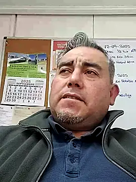 Manolete007x online show from September 11, 2025, 10:21 pm