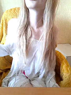 Elza kom online show from September 11, 2025, 4:45 am