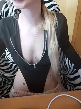 Elza kom online show from March 22, 2025, 11:21 am