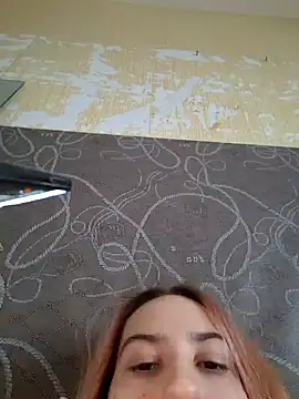 Elza kom online show from December 2, 2025, 8:49 am