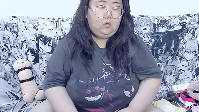 Nadine asian online show from September 18, 2025, 2:25 am