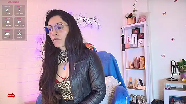 Rapunzeell  online show from September 25, 2025, 1:17 pm