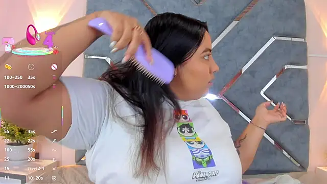 LucciaPorter online show from March 20, 2026, 1:45 pm