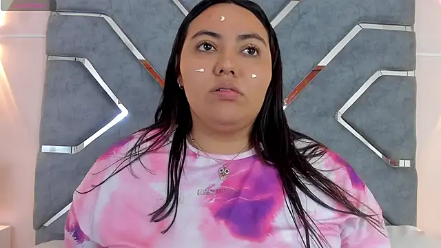 Snapshot of LucciaPorter chatting on March 2, 2026, 2:02 pm LucciaPorter online show from March 2, 2026, 2:02 pm