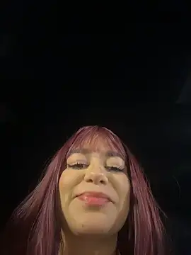 Snapshot of RavenM8 chatting on November 11, 2025, 11:31 pm RavenM8 online show from November 11, 2025, 11:31 pm