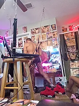 luvs2cumm69 online show from February 20, 2025, 9:20 pm