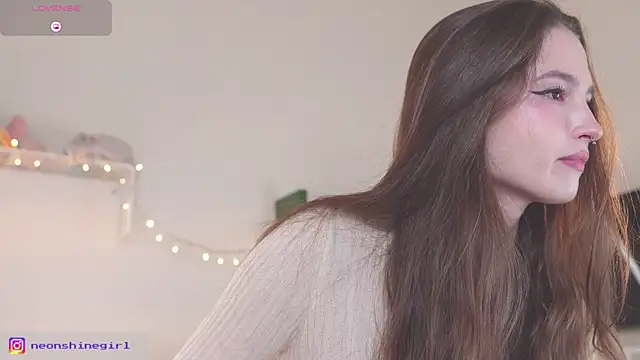 NeonShine online show from September 19, 2025, 5:44 am